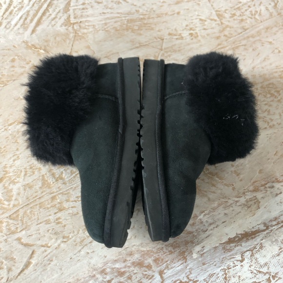 Ugg classic mini fluff genuine shearling bootie - Picture 2 of 6